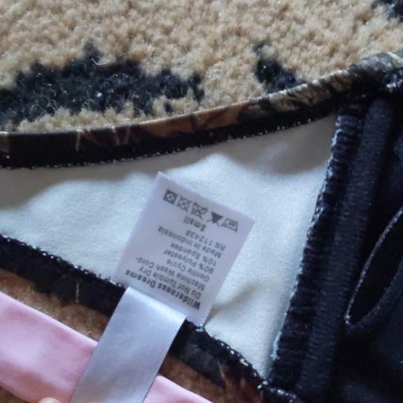 Sexy Camouflage Bikini with Pink Accents - Picture 7 of 9